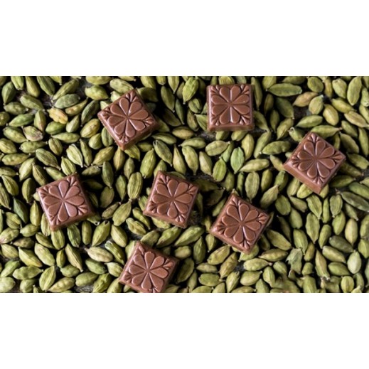 Buy Cardamom Chocolate delivered by Kakawna توصيل